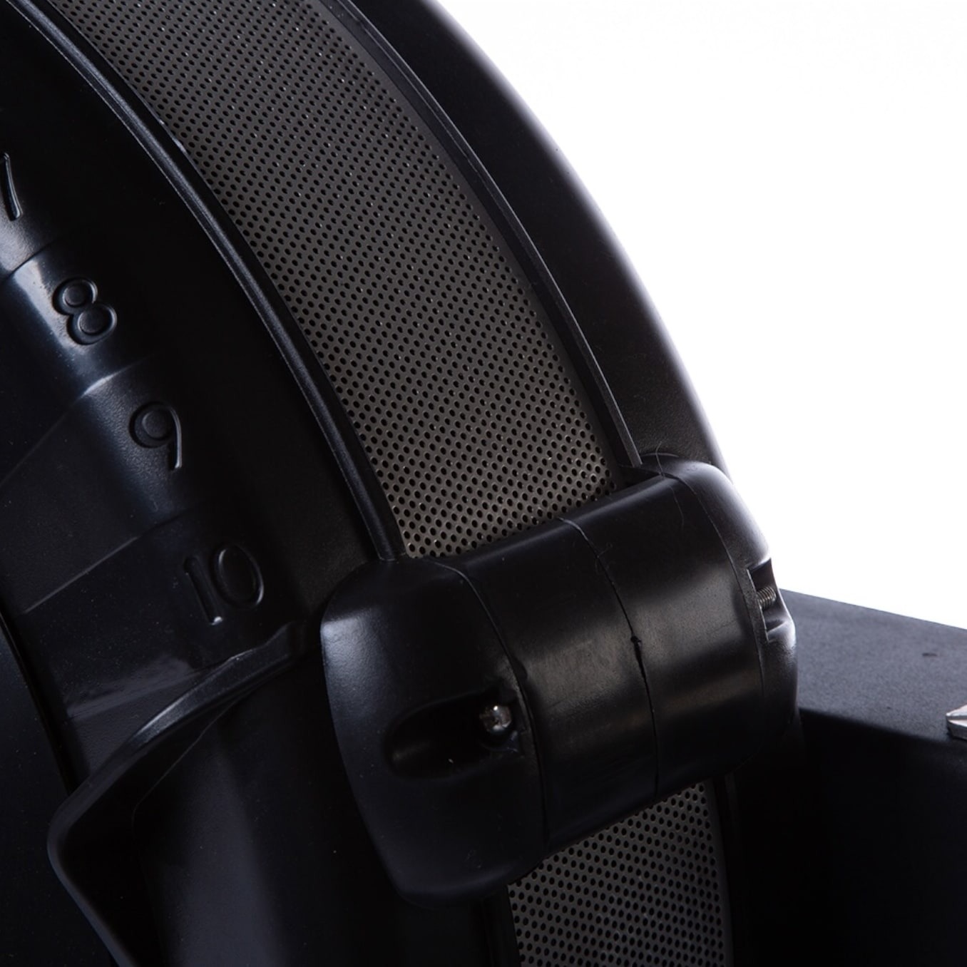 ADVG BikeErg PowerMax 1.0 damper lever close-up on the flywheel housing